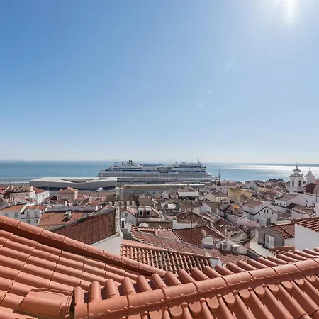 Bright In Alfama, Lisbon, Historic Heart & Great Views - Ttl99 아파트